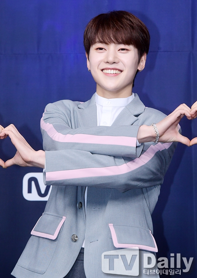 Mnet º¸ÀÌÁî Ç÷¡´Ö, ¼®¸ÅÆ©