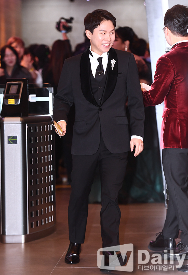 ƼºêÀ̵¥Àϸ® Æ÷Åä