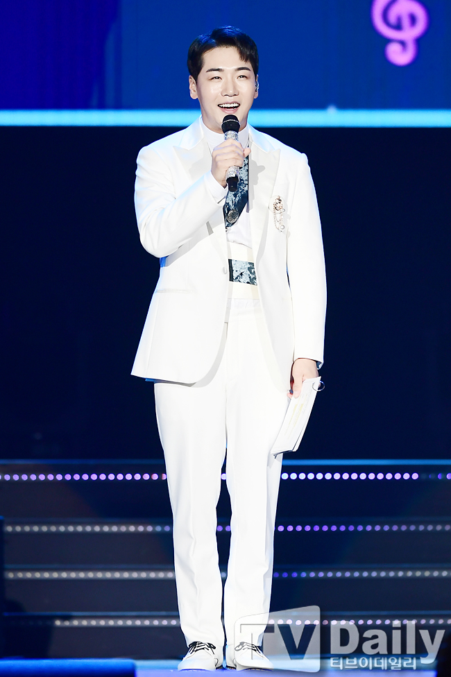 ƼºêÀ̵¥Àϸ® Æ÷Åä