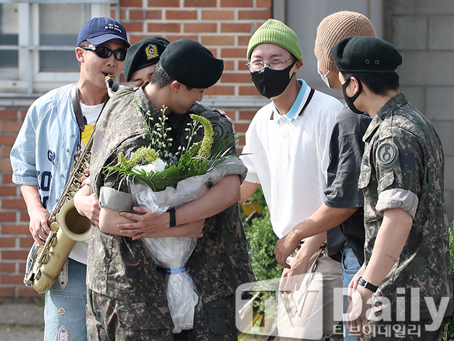 ƼºêÀ̵¥Àϸ® Æ÷Åä