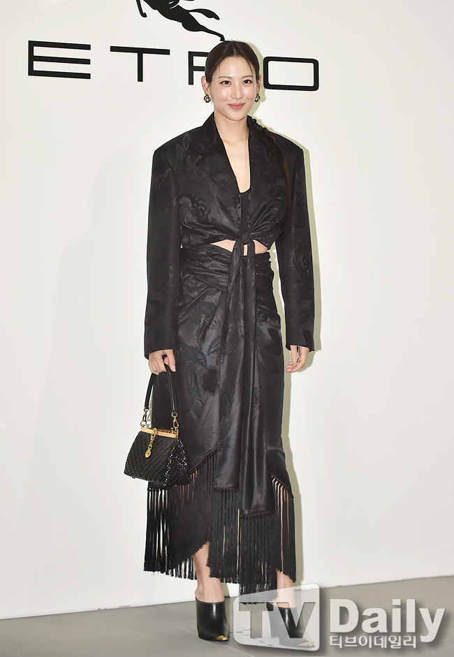 ƼºêÀ̵¥Àϸ® Æ÷Åä