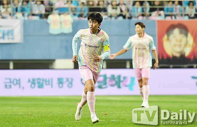 ƼºêÀ̵¥Àϸ® Æ÷Åä