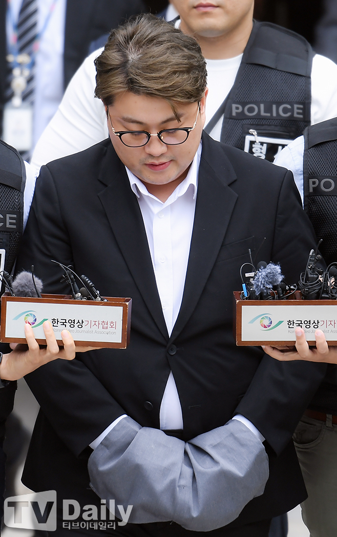 ƼºêÀ̵¥Àϸ® Æ÷Åä