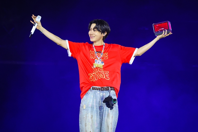 ׷ źҳ(BTS) ȩ ܼƮ