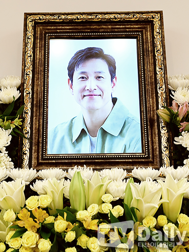 ƼºêÀ̵¥Àϸ® Æ÷Åä