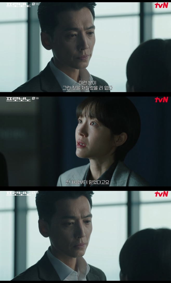 ���κ���