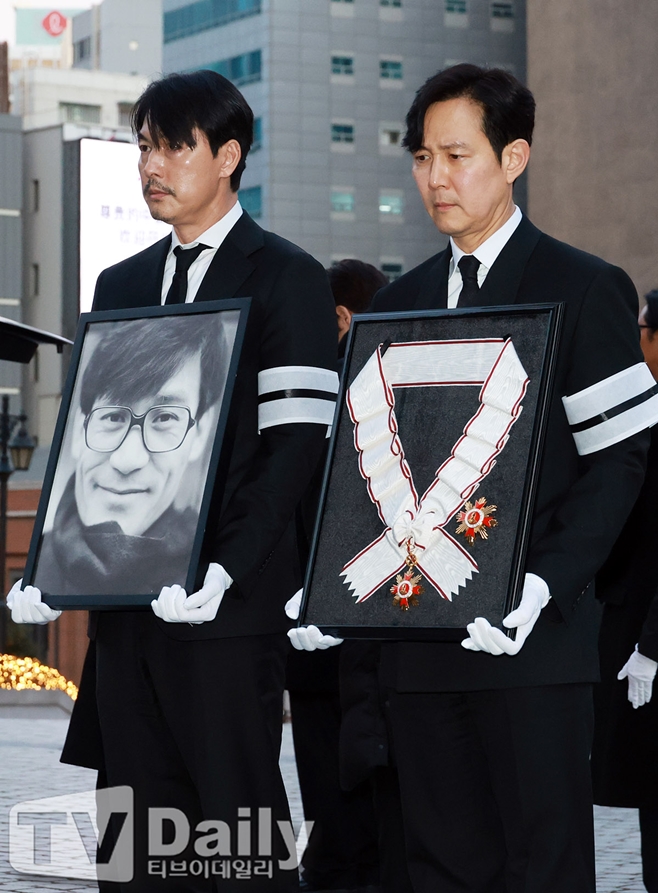 ͺ ¾È¼º±â ¿µ°á½Ä¿¡ Âü¼®ÇÑ Á¤¿ì¼º ÀÌÁ¤Àç