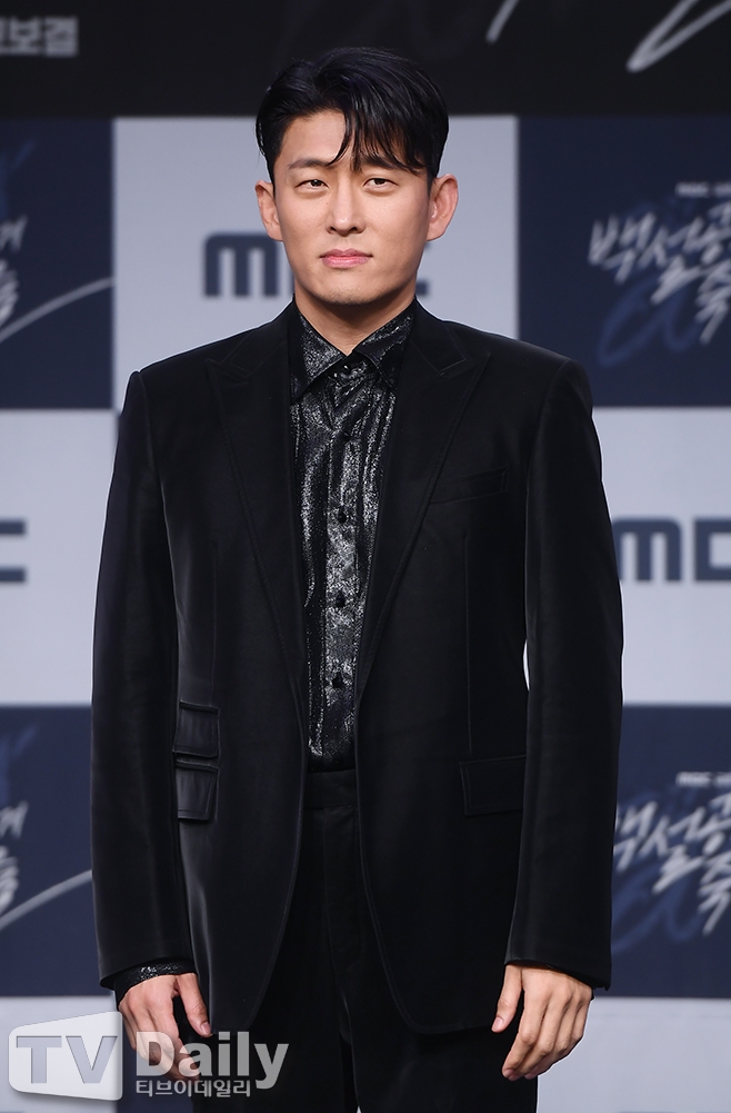 ��� ����