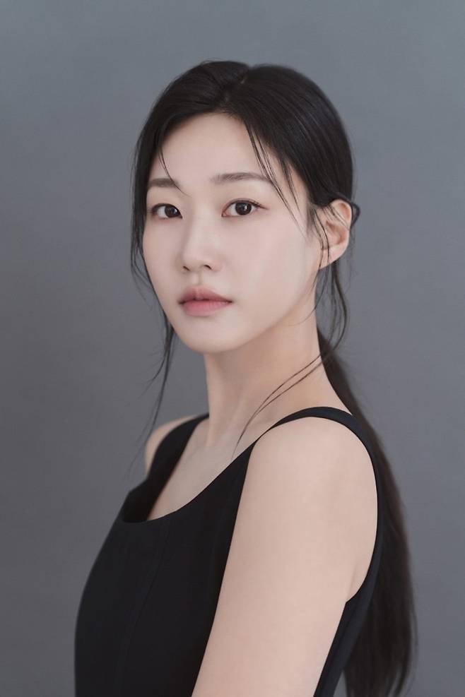 tvN ���Ŀ�� �̾�ȫ, ������ ���ͺ�