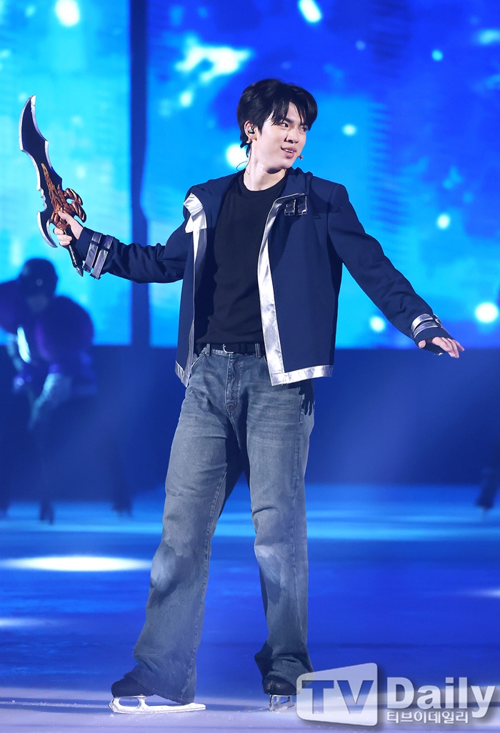 ���̽��� �� ȥ�ڸ� ������ on ICE, ����ȯ