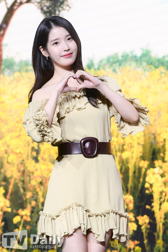 가수 겸 배우 아이유