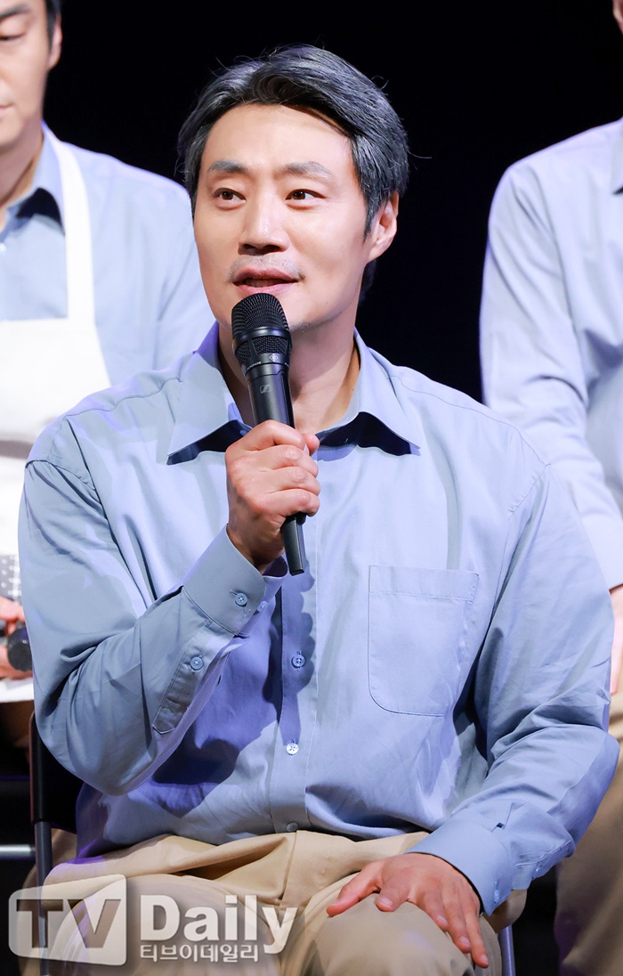 뮤지컬 렛미플라이, 이희준