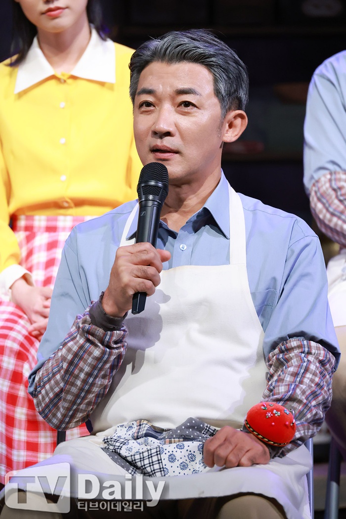 뮤지컬 렛미플라이 프레스콜, 안재욱
