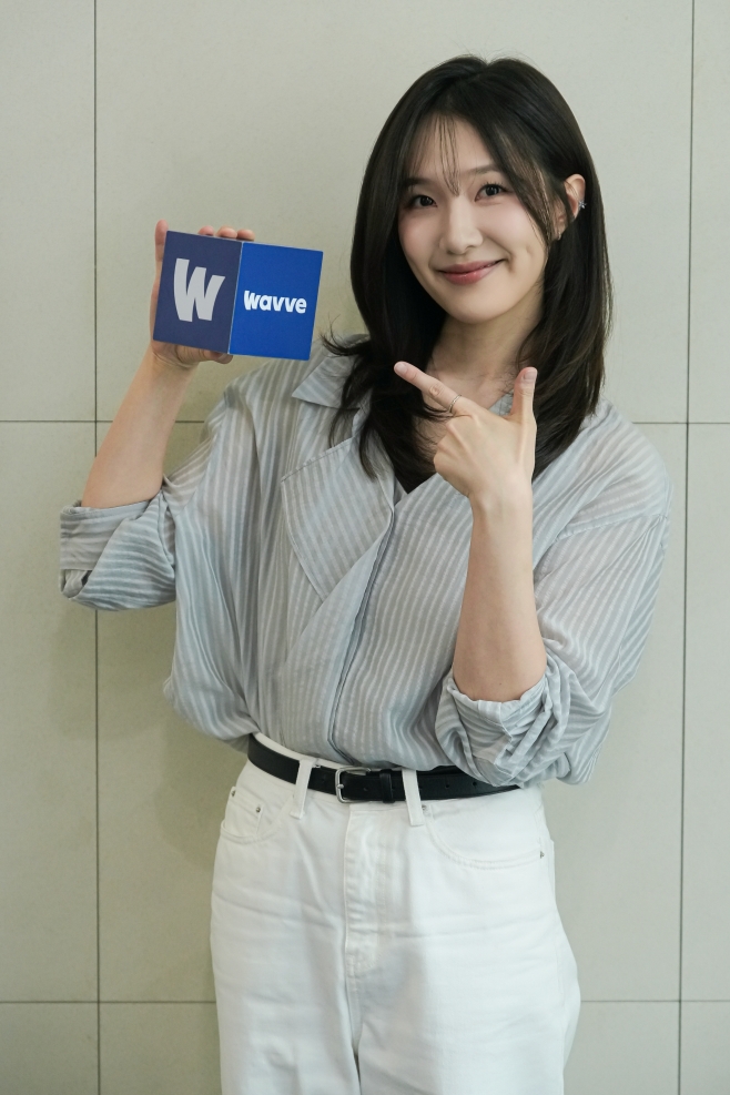 더 커뮤니티2: 보이지 않는 손 박세승(루나)
